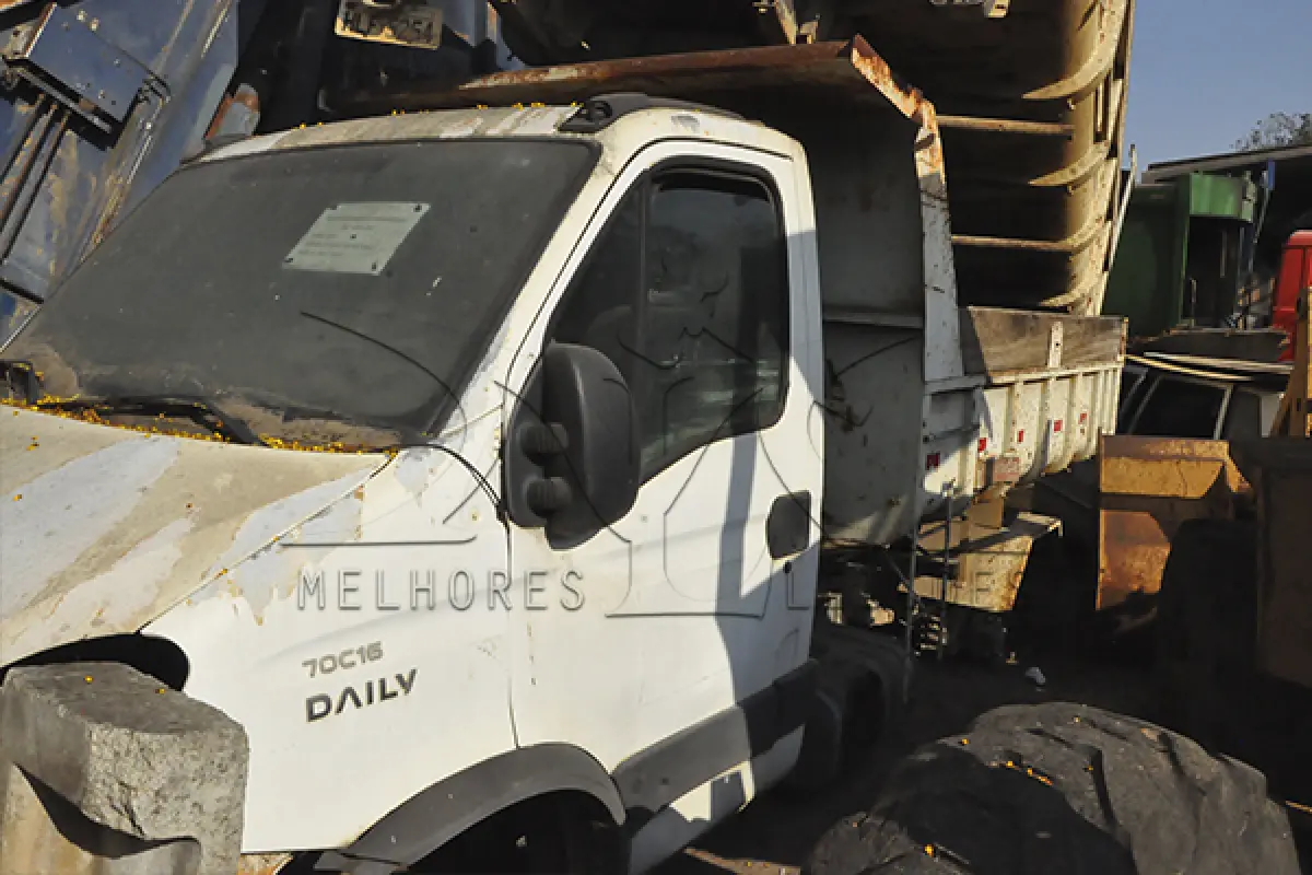 LOTE 021 - IVECO DAILY 70C16 CS - ANO 2009 2009 - PLACA HLF-2340