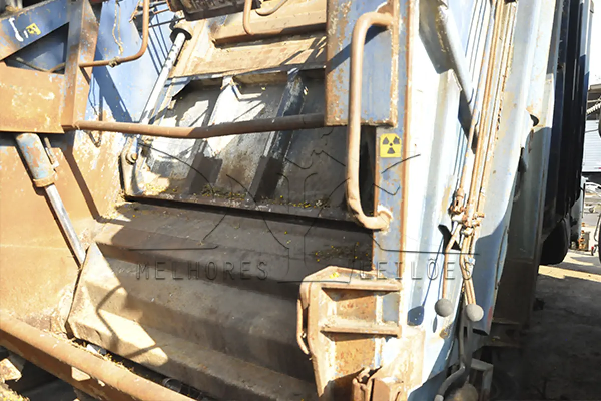 LOTE 018 - VW 15.180 - ANO 2000 2000 - PLACA HMM-5052