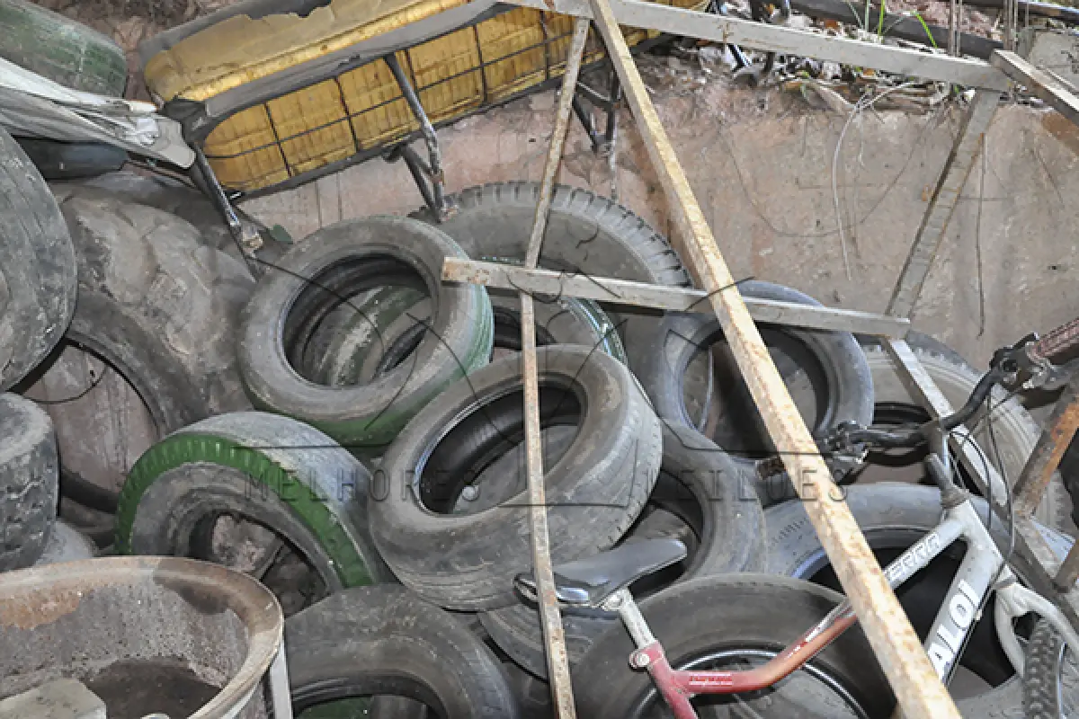 LOTE 012 - SUCATAS PNEUS - DIVERSOS MODELOS DE PNEUS