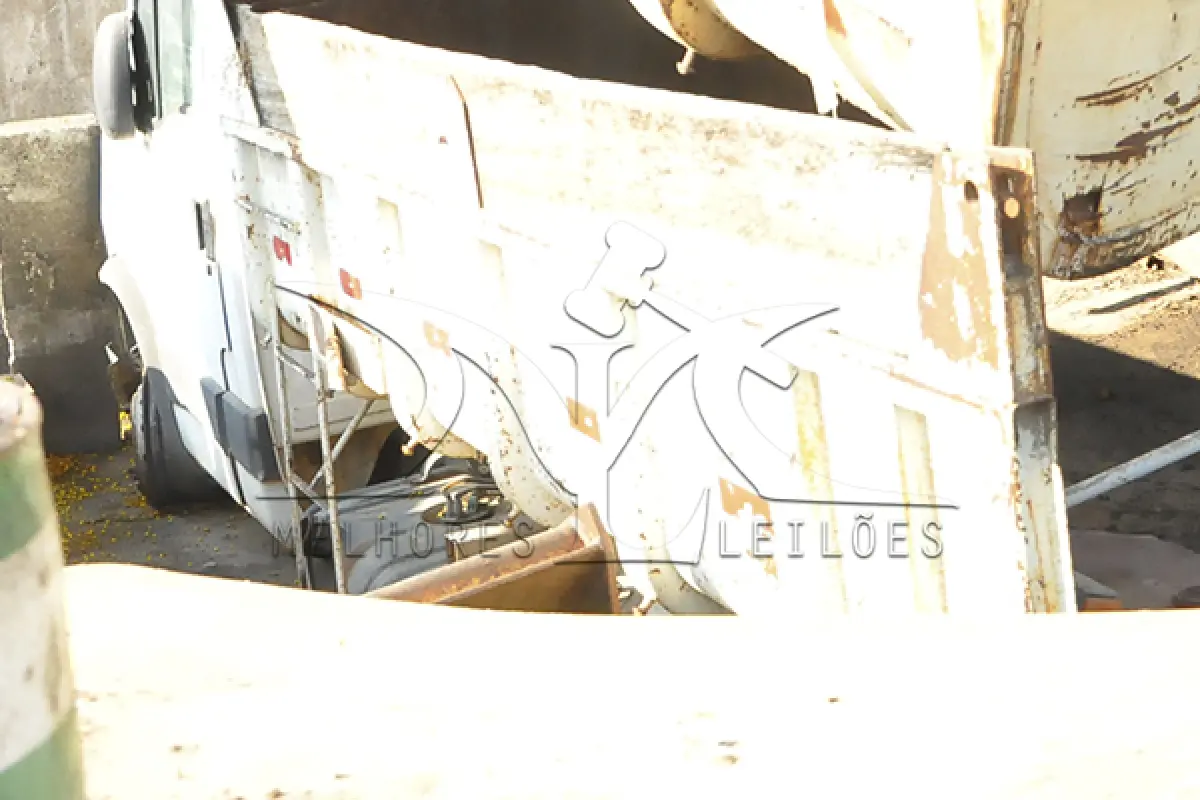 LOTE 021 - IVECO DAILY 70C16 CS - ANO 2009 2009 - PLACA HLF-2340