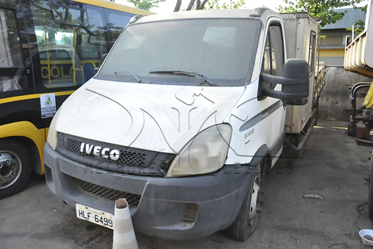 LOTE 012 - IVECO DAILY 70C16HDCS - ANO 2010 2011 - PLACA HLF-6499