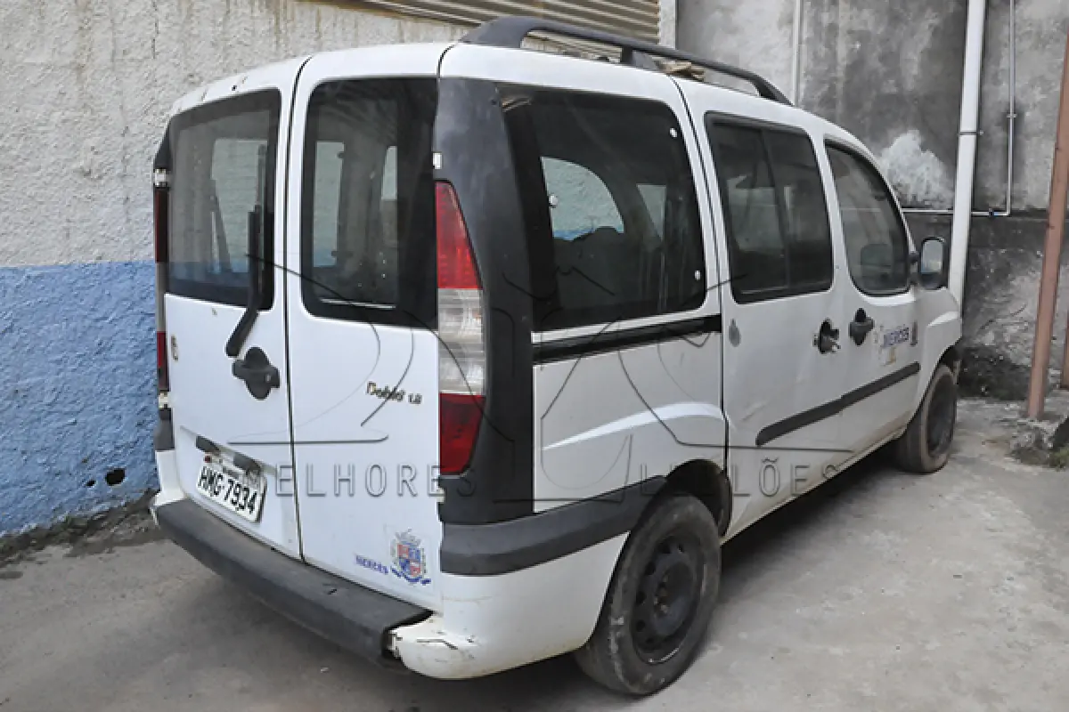 LOTE 005 - FIAT DOBLÔ ELX 1.8 - ANO 2006 2007 - PLACA HMG-7934