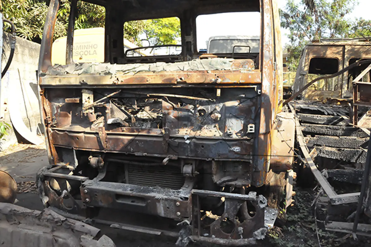 LOTE 026 - SUCATAS 12 VEICULOS - CERTIDÃO DE BAIXA DETRAN