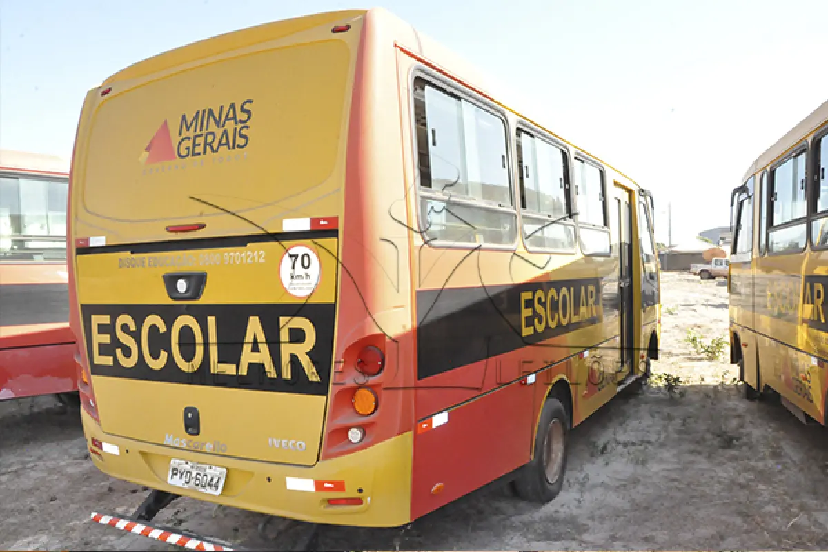 LOTE 032 - IVECO WAYCLASS 70C17HDE - ANO 2016 2016 - PLACA PYD-6044