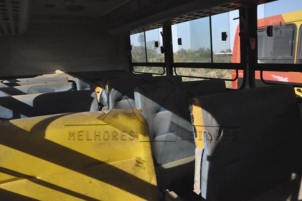 LOTE 032 - IVECO WAYCLASS 70C17HDE - ANO 2016 2016 - PLACA PYD-6044