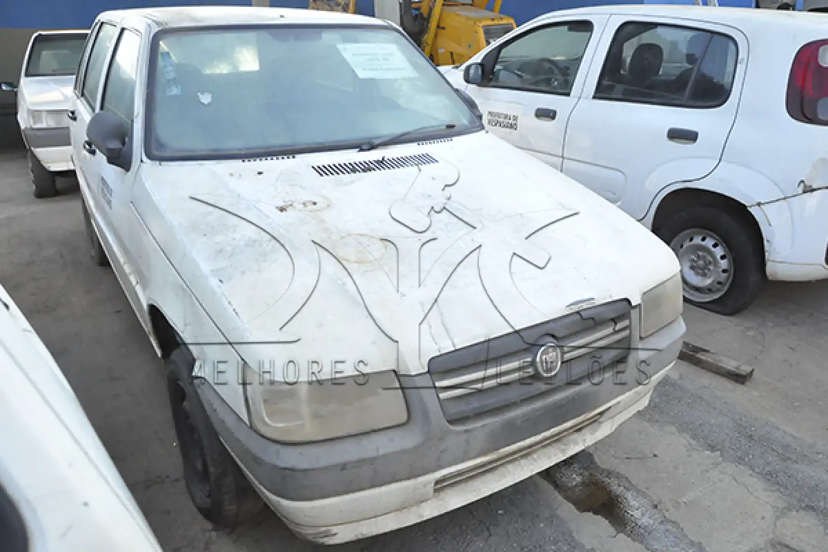 LOTE 004 - FIAT UNO MILLE ECONOMY - ANO 2012 2013 - PLACA GOW-6434