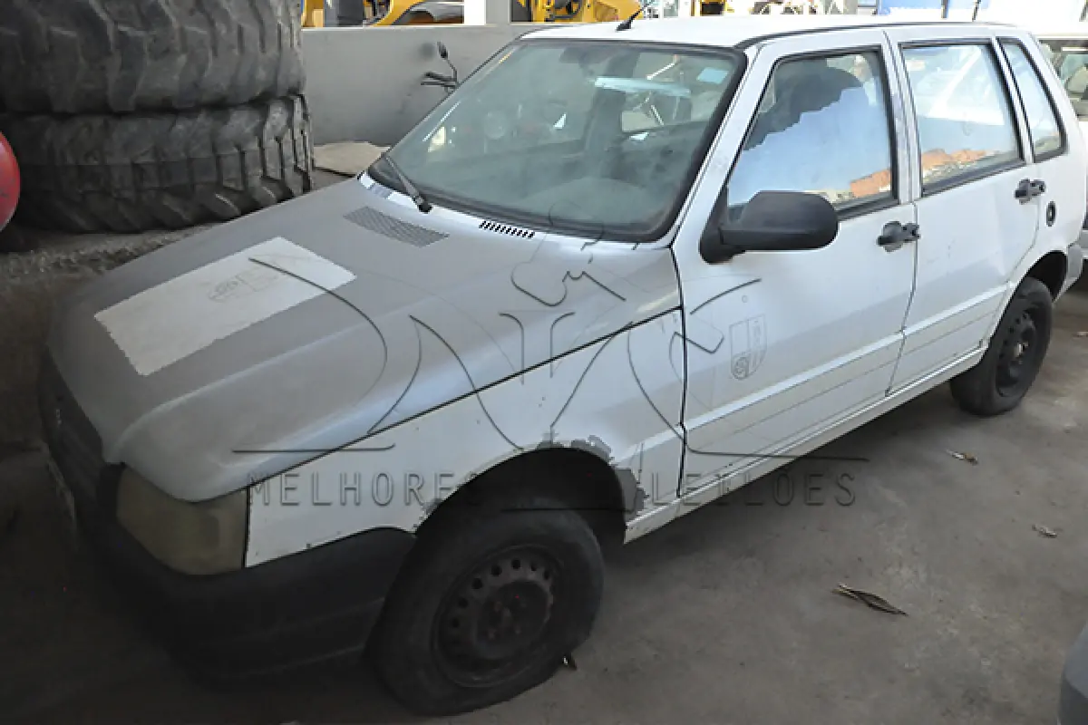 LOTE 007 - FIAT UNO MILLE ECONOMY - ANO 2013 2013 - PLACA OQE-5296