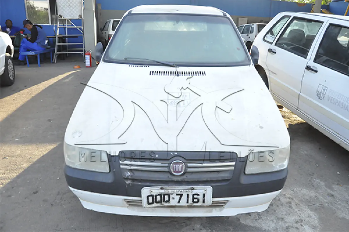 LOTE 001 - FIAT UNO MILLE ECONOMY - ANO 2013 2013 - PLACA OQQ-7161