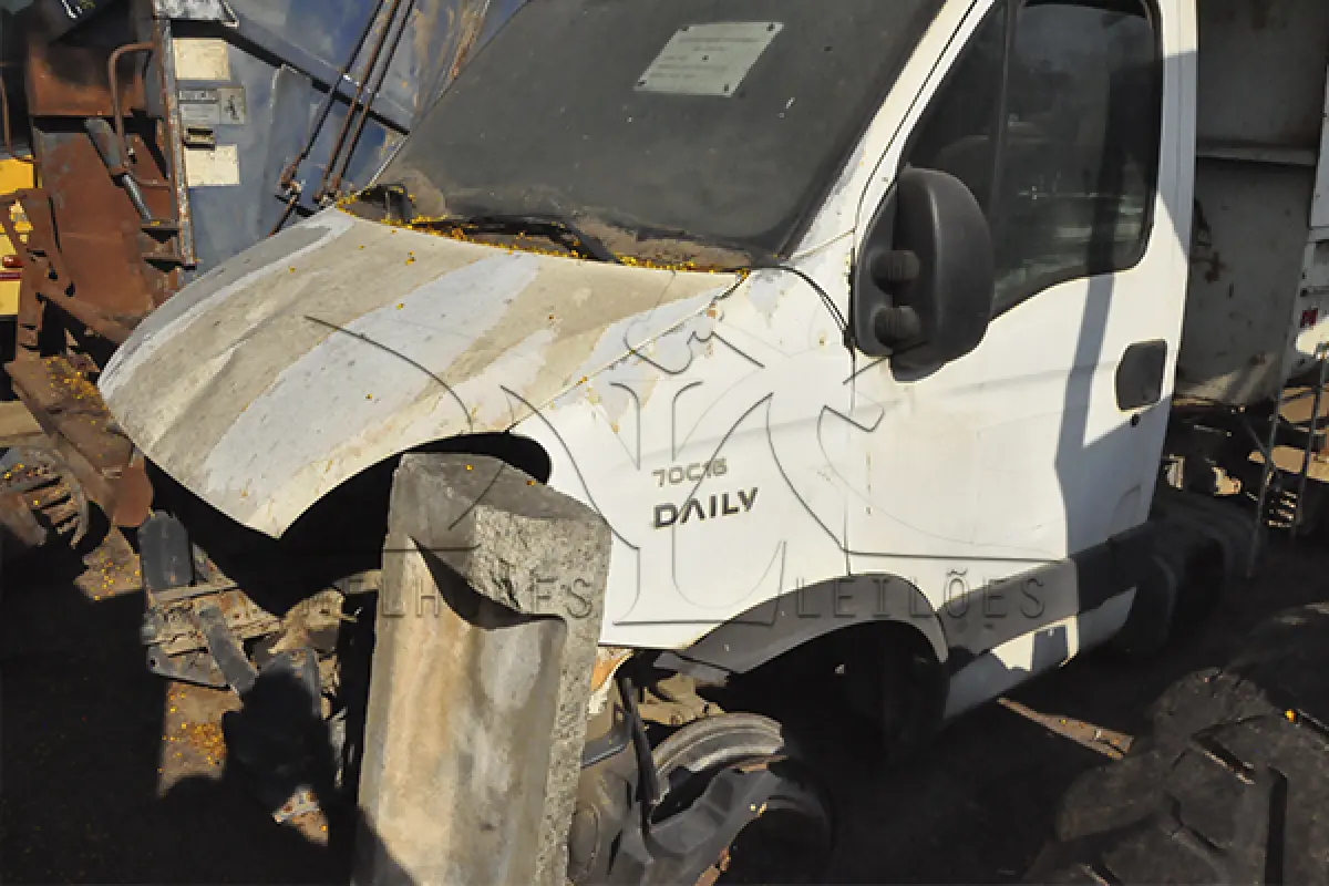 LOTE 021 - IVECO DAILY 70C16 CS - ANO 2009 2009 - PLACA HLF-2340