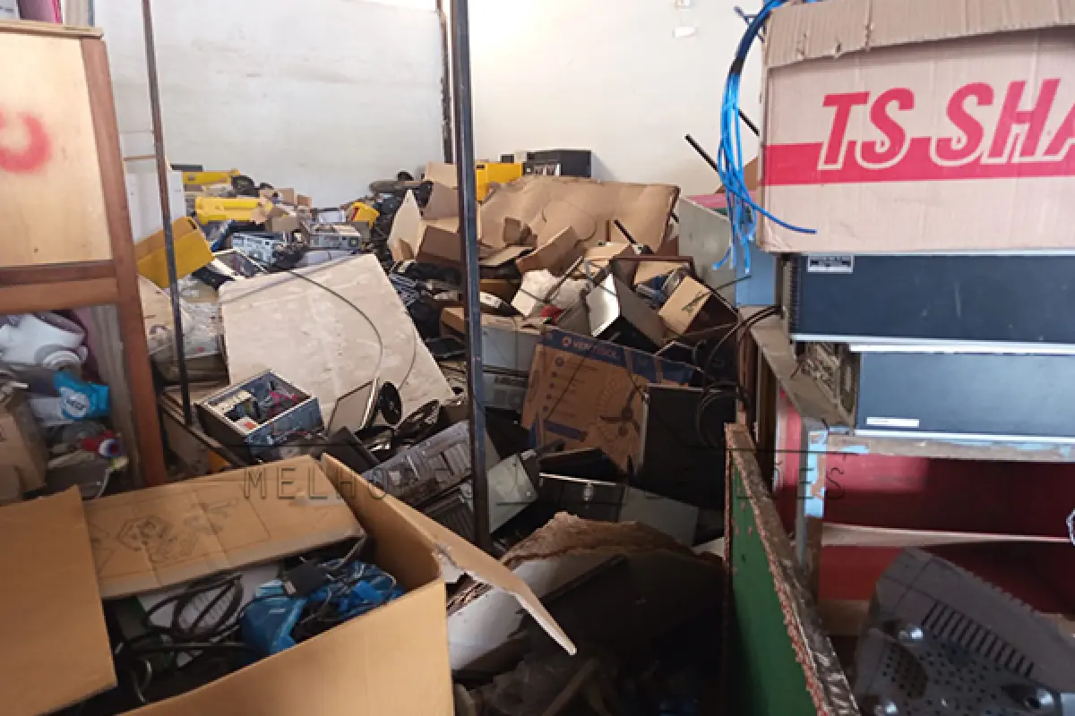 LOTE 004 - Composto por equipamentos eletrônicos; computadores, HDs, maquinas de xerox entre outros.