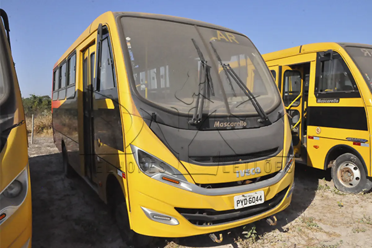 LOTE 032 - IVECO WAYCLASS 70C17HDE - ANO 2016 2016 - PLACA PYD-6044