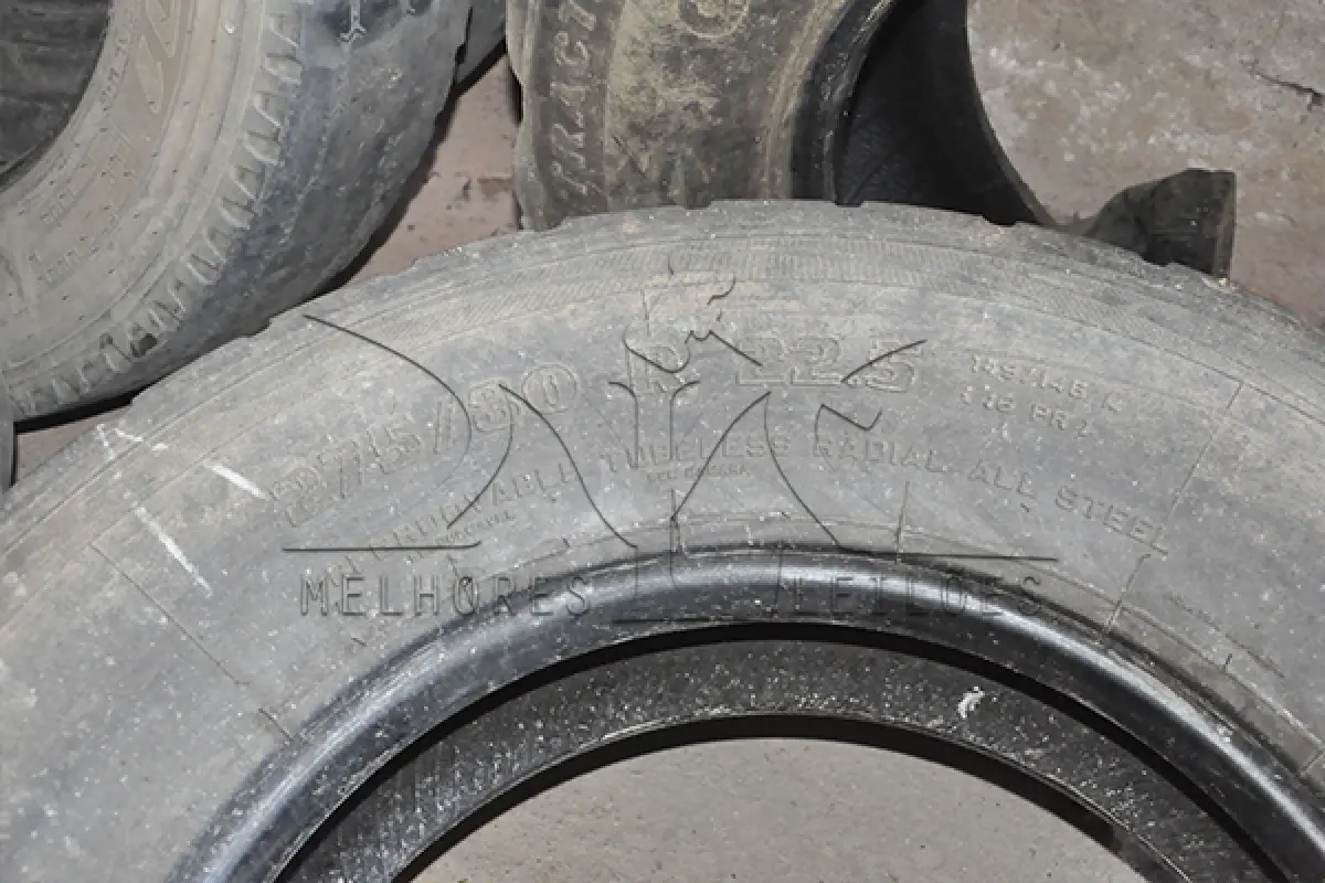 LOTE 012 - SUCATAS PNEUS - DIVERSOS MODELOS DE PNEUS