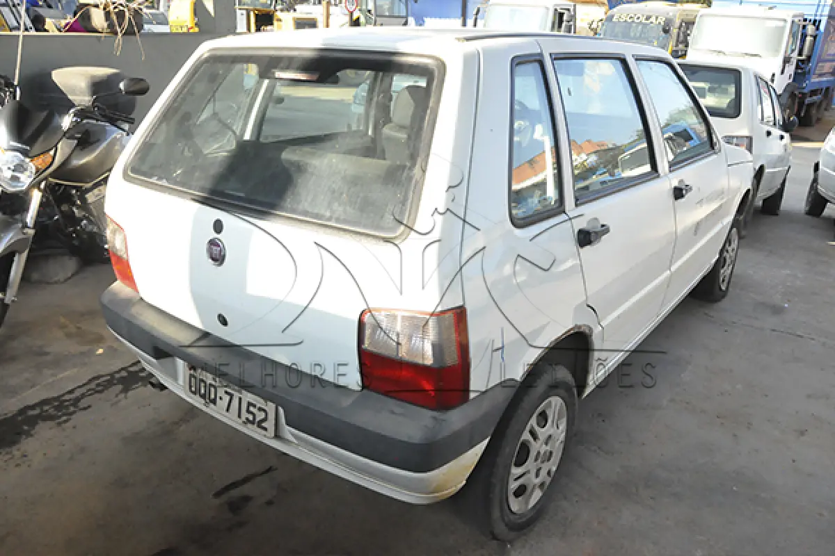 LOTE 006 - FIAT UNO MILLE ECONOMY - ANO 2013 2013 - PLACA OQQ-7152