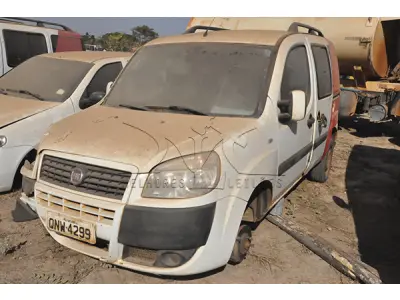 LOTE 020 - FIAT DOBLO ESSENCE 7L E - ANO 2017 2017 - PLACA QNW-4299