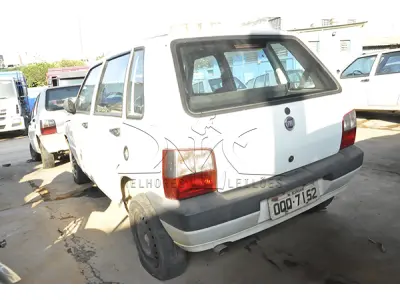 LOTE 006 - FIAT UNO MILLE ECONOMY - ANO 2013 2013 - PLACA OQQ-7152