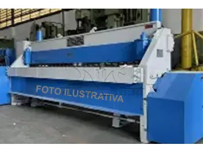 LOTE 001 - Guilhotina para corte de chapa de aço de 6,4mm por 1340mm, ano de fabricação 1996, número de série 9625, modelo 1306, marca Newton, na cor azul, placa de identificação modelo GMN 1306.
