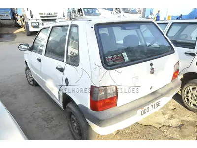 LOTE 002 - FIAT UNO MILLE ECONOMY - ANO 2013 2013 - PLACA OQQ-7156
