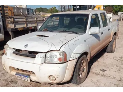 LOTE 002 - NISSAN FRONTIER 4X4 SE - ANO 2004 2004 - PLACA JFQ5C75
