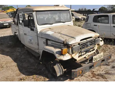 LOTE 029 - TOYOTA BAND BJ55LP 2BL - ANO 1995 1995 - PLACA GNS-6694