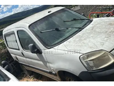 LOTE 012 - I PEUGEOT PRT MODIFICAR - PLACA OQZ2904 - ANO 2013 2013