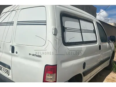 LOTE 011 - I PEUGEOT PARTNER FURG - PLACA OQE7159 - ANO 2012 2013