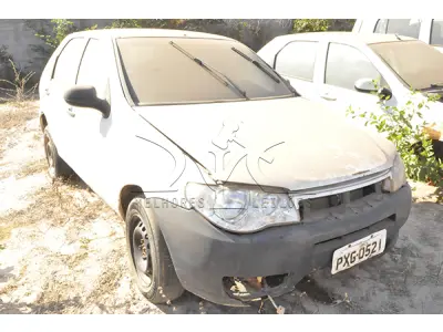 LOTE 005 - FIAT PALIO FIRE - ANO 2015 2016 - PLACA PXG-0521