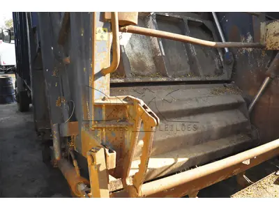 LOTE 018 - VW 15.180 - ANO 2000 2000 - PLACA HMM-5052