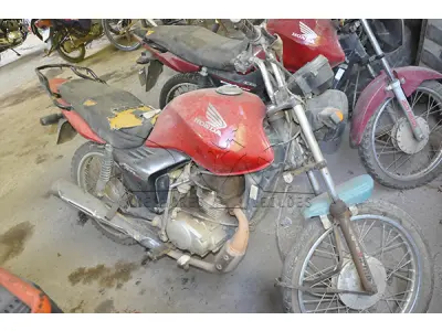 LOTE 001 - HONDA CG 125 FAN KS - ANO 2013 2013 - PLACA OQK-8238
