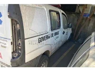 LOTE 009 - FIAT DOBLO CA UNIVIDAS A - ANO 2012 2013 - PLACA OPD-8940