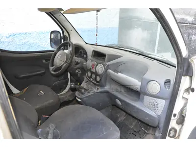 LOTE 005 - FIAT DOBLÔ ELX 1.8 - ANO 2006 2007 - PLACA HMG-7934