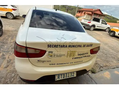 LOTE 004 - FIAT SIENA 1.4 - PLACA RTD3I32 - ANO 2021 2021