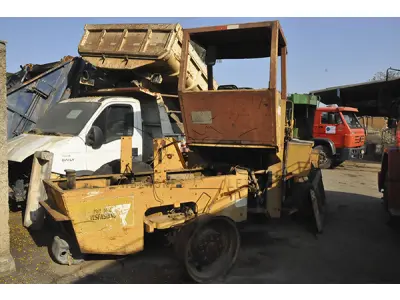 LOTE 022 - SUCATA - MAQUINA CASE W18 - CHASSI IHF0014751
