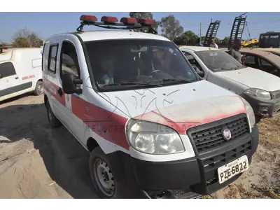 LOTE 024 - FIAT DOBLO GREENCAR MO4 - ANO 2016 2016 - PLACA PZE-6822