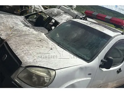 LOTE 010 - FIAT DOBLO CARGO FLEX - PLACA HNH0688 - ANO 2010 2010