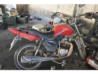 LOTE 003 - HONDA CG 125 FAN KS - ANO 2013 2013 - PLACA OQK-8245