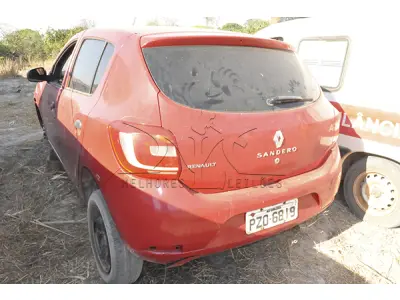 LOTE 015 - RENAUT SANDEIRO AUTH 10 - ANO 2017 2017 - PLACA PZO-6819