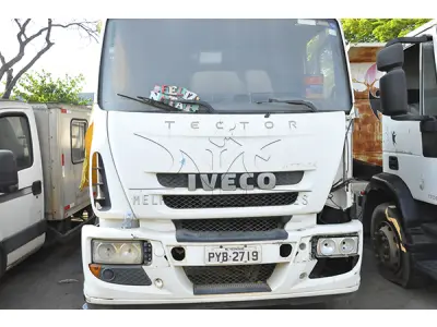 LOTE 013 - IVECO TECTOR 170E21 - ANO 2016 2017 - PLACA PYB-2719