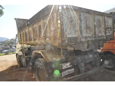 LOTE 009 - IVECO VERTIS 130V18 - ANO 2011 2012 - PLACA HLF-8450