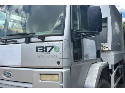 LOTE 014 - FORD 1317 E - PLACA HBZ0289 - ANO 2009 2009