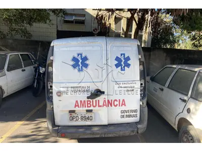 LOTE 009 - FIAT DOBLO CA UNIVIDAS A - ANO 2012 2013 - PLACA OPD-8940