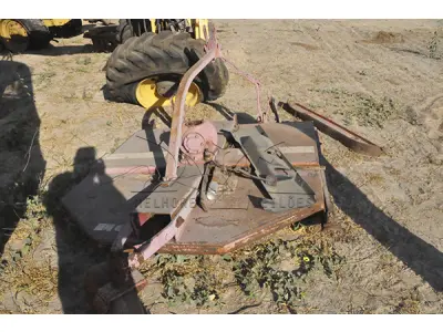 LOTE 046 - IMPLEMENTO AGRICOLA ROÇADEIRA