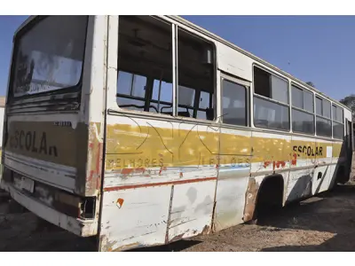 LOTE 039 - M. BENZ OF 1318 - ANO 1992 1992 - PLACA BXA-6857