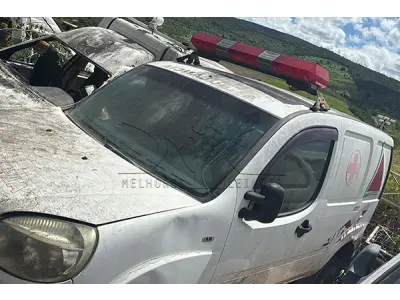 LOTE 010 - FIAT DOBLO CARGO FLEX - PLACA HNH0688 - ANO 2010 2010