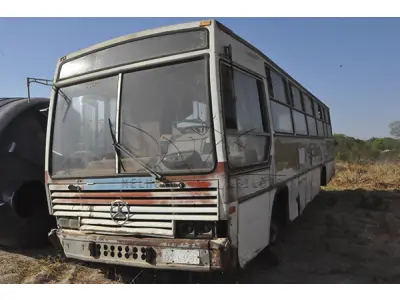 LOTE 039 - M. BENZ OF 1318 - ANO 1992 1992 - PLACA BXA-6857