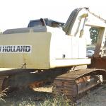 LOTE 001 - NEW HOLLAND ESCAVADEIRA FX 215 LC - ANO 2005