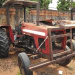 LOTE 004 - TRATOR MASSEY FERGUNSON ON 265 - ANO S.ID
