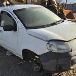 LOTE 008 - FIAT UNO VIVACE 1.0 - PLACA HNH 1608 - ANO 2011 2012