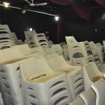LOTE 005 - MONTANTE DE CADEIRAS EM FIBRA DE VIDRO