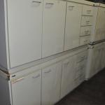 LOTE 001 - SUCATA - FOGÕES, BALCÕES, GELADEIRAS, AUTOCLAVE, PASS THROUGH FRIO, MESA PARA EXAME E CAMAS P/EXAME MEDICO