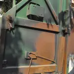 LOTE 025 - SUCATA CAÇAMBA COMPACTADOR DE LIXO